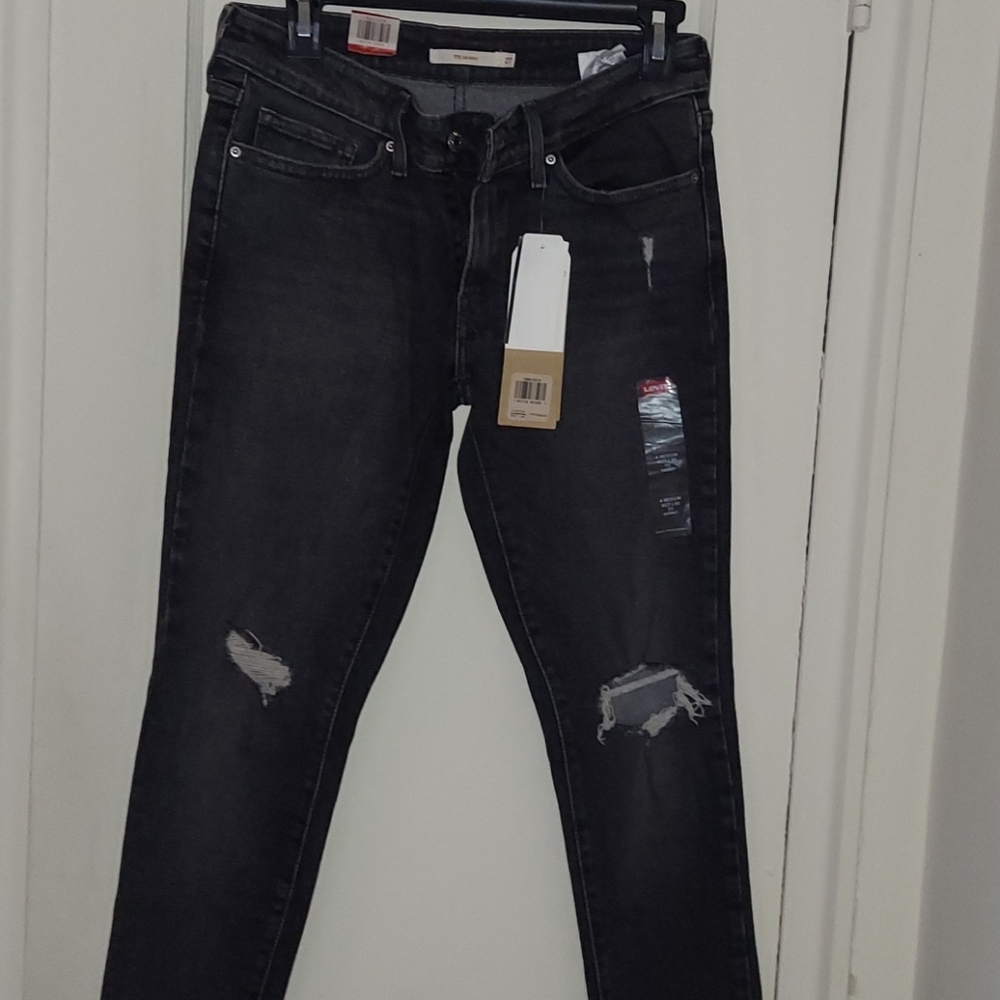 Brand new Levi's skinny fit mid rise,slim fit